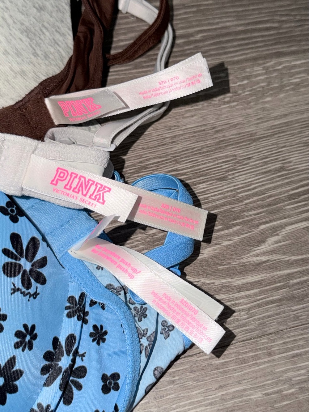 Set of 3 Wear Everywhere Push-Up Bra Size 32D - Picture 3 of 3